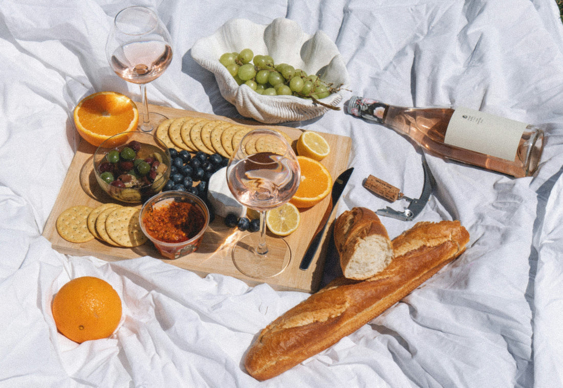 What food does Chadkirk's Farm & Country Store serve?